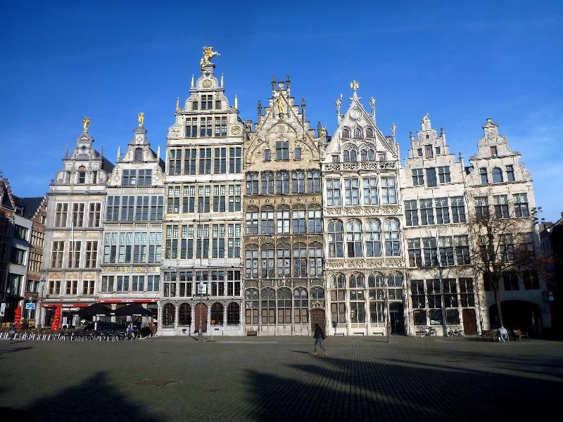 Grote Market Square. On a sunny day. Beautiful old Flemish Architecture - photo © SV Taipan