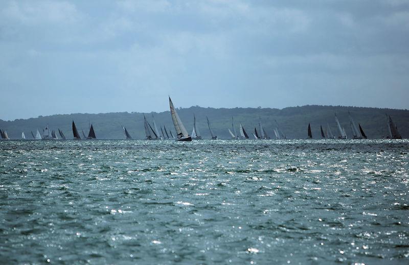 The fleet heading up the Western Solent during the Round the Island Race 2022 photo copyright Mark Jardine / YachtsandYachting.com taken at Island Sailing Club, Cowes and featuring the IRC class