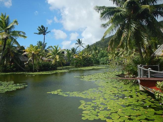 A nearby resort in Fare, Huahine © Freedom and Adventure