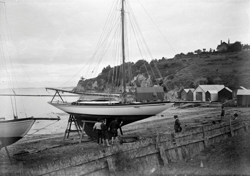 Ngatira hauled at Judges Bay, 1909 photo copyright Henry Winkelmann / Auckland Museum taken at  and featuring the Cruising Yacht class