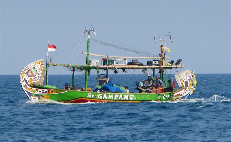 Fishing boat Java - photo © Lisa Benckhuysen