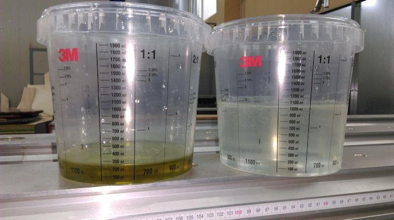 Mixing the resin and hardener in a 5:1 ratio - photo © WSI